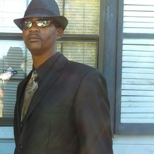 Meet your Posher, Warren